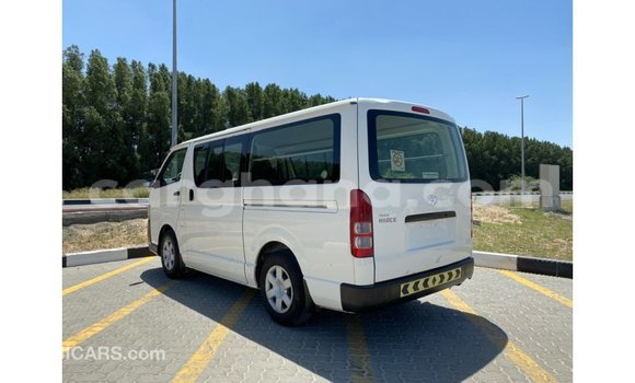 Sayi Imported Toyota Hiace White Mota in Import - Dubai a Ashanti Sayi Imported Toyota Hiace White Mota in Import - Dubai a Ashanti