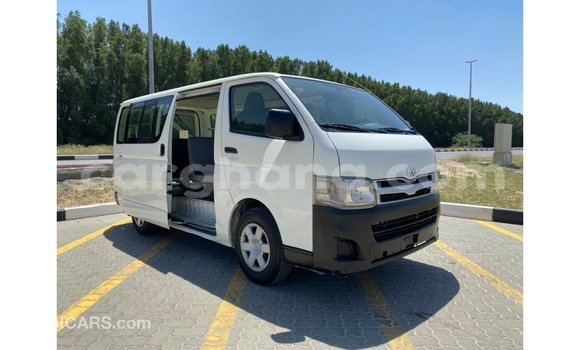 Sayi Imported Toyota Hiace White Mota in Import - Dubai a Ashanti Sayi Imported Toyota Hiace White Mota in Import - Dubai a Ashanti