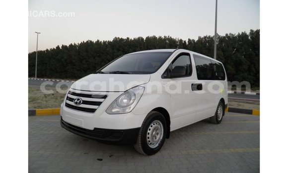 Sayi Imported Hyundai Accent White Mota in Import - Dubai a Ashanti Sayi Imported Hyundai Accent White Mota in Import - Dubai a Ashanti