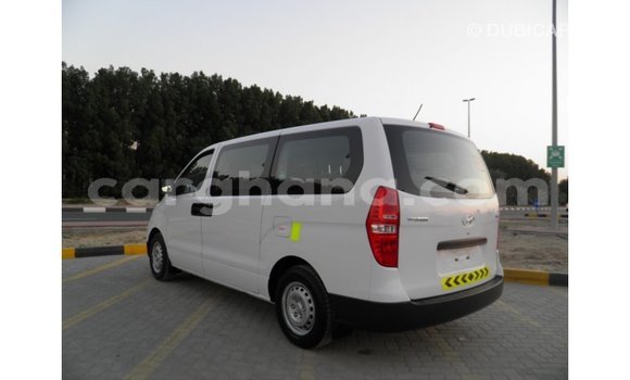 Sayi Imported Hyundai Accent White Mota in Import - Dubai a Ashanti Sayi Imported Hyundai Accent White Mota in Import - Dubai a Ashanti