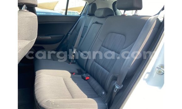 Sayi Imported Kia Sportage White Mota in Import - Dubai a Ashanti Sayi Imported Kia Sportage White Mota in Import - Dubai a Ashanti