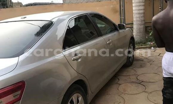 Sayi Na hannu Toyota Camry Azurfa Mota in Accra a Greater Accra Sayi Na hannu Toyota Camry Azurfa Mota in Accra a Greater Accra