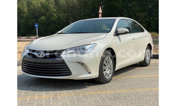 Ra Imported Toyota Camry funfun Ọkọ̀ in Import - Dubai ni Ashanti Ra Imported Toyota Camry funfun Ọkọ̀ in Import - Dubai ni Ashanti