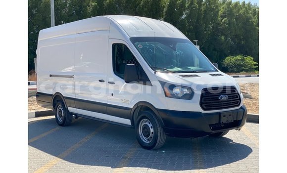 Ra Imported Ford Club Wagon funfun Ọkọ̀ in Import - Dubai ni Ashanti Ra Imported Ford Club Wagon funfun Ọkọ̀ in Import - Dubai ni Ashanti