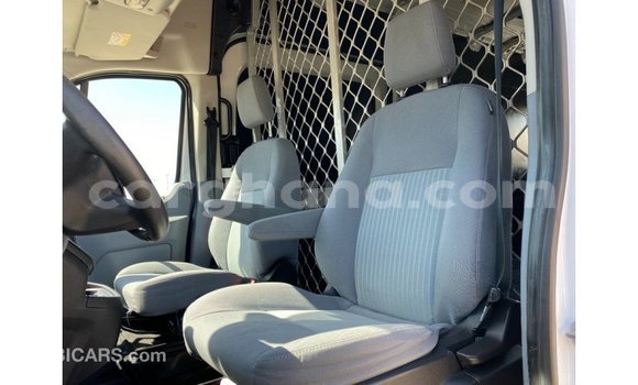 Ra Imported Ford Club Wagon funfun Ọkọ̀ in Import - Dubai ni Ashanti Ra Imported Ford Club Wagon funfun Ọkọ̀ in Import - Dubai ni Ashanti