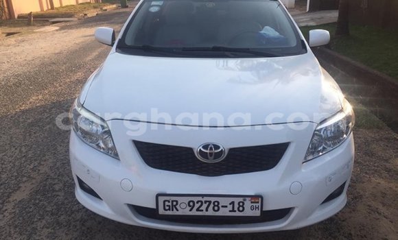 Sayi Na hannu Toyota Corolla White Mota in Accra a Greater Accra Sayi Na hannu Toyota Corolla White Mota in Accra a Greater Accra