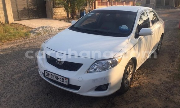 Sayi Na hannu Toyota Corolla White Mota in Accra a Greater Accra Sayi Na hannu Toyota Corolla White Mota in Accra a Greater Accra