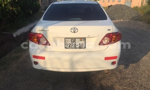 Sayi Na hannu Toyota Corolla White Mota in Accra a Greater Accra Sayi Na hannu Toyota Corolla White Mota in Accra a Greater Accra