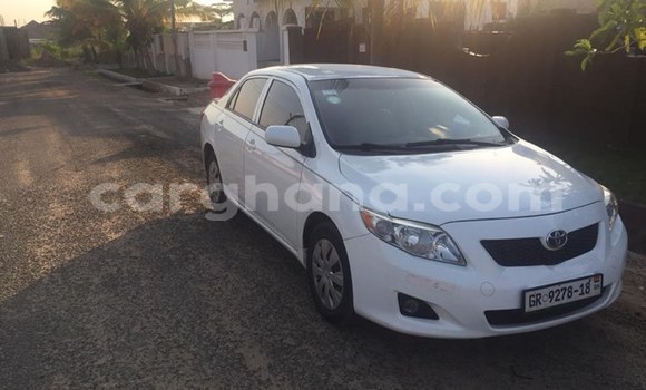 Sayi Na hannu Toyota Corolla White Mota in Accra a Greater Accra Sayi Na hannu Toyota Corolla White Mota in Accra a Greater Accra