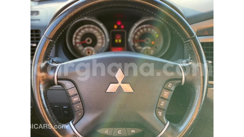 Big with watermark mitsubishi pajero ashanti import dubai 11372