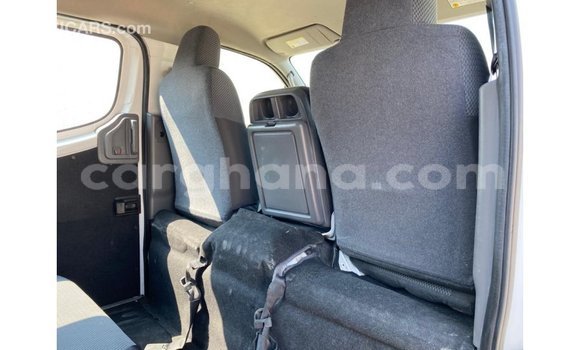 Buy Import Nissan Urvan White Car in Import - Dubai in Ashanti Buy Import Nissan Urvan White Car in Import - Dubai in Ashanti