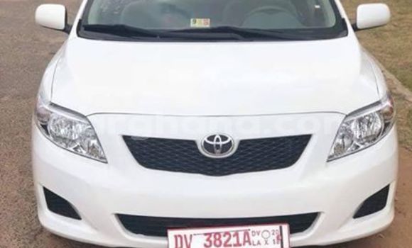 Ra Àlòkù Toyota Corolla funfun Ọkọ̀ in Tema ni Greater Accra Ra Àlòkù Toyota Corolla funfun Ọkọ̀ in Tema ni Greater Accra