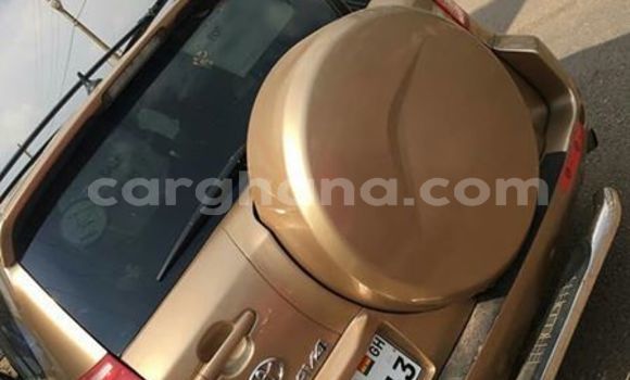 Ra Àlòkù Toyota RAV4 Brown Ọkọ̀ in Accra ni Greater Accra Ra Àlòkù Toyota RAV4 Brown Ọkọ̀ in Accra ni Greater Accra