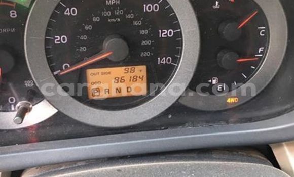 Ra Àlòkù Toyota RAV4 Brown Ọkọ̀ in Accra ni Greater Accra Ra Àlòkù Toyota RAV4 Brown Ọkọ̀ in Accra ni Greater Accra