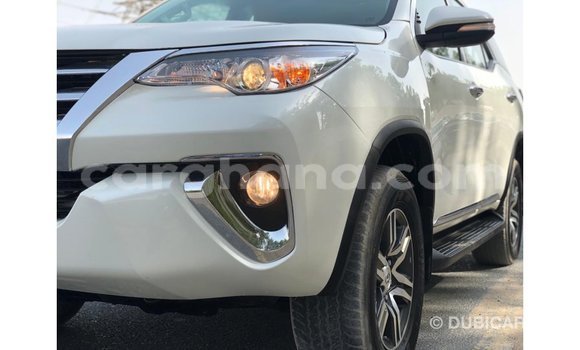 Sayi Imported Toyota Fortuner White Mota in Import - Dubai a Ashanti Sayi Imported Toyota Fortuner White Mota in Import - Dubai a Ashanti
