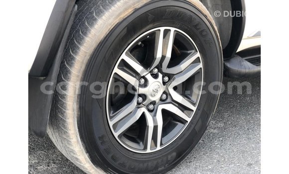 Sayi Imported Toyota Fortuner White Mota in Import - Dubai a Ashanti Sayi Imported Toyota Fortuner White Mota in Import - Dubai a Ashanti