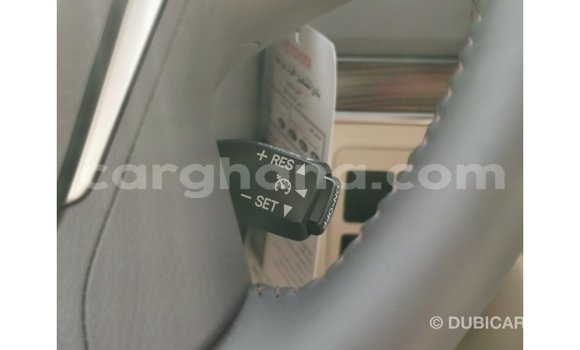 Sayi Imported Toyota Land Cruiser White Mota in Import - Dubai a Ashanti Sayi Imported Toyota Land Cruiser White Mota in Import - Dubai a Ashanti