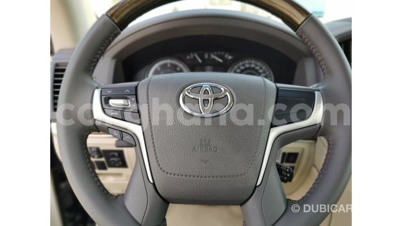 Big with watermark toyota land cruiser ashanti import dubai 11409