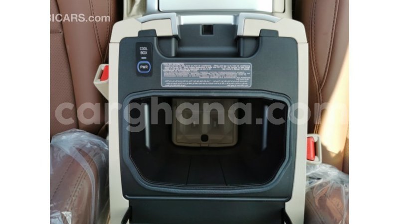 Big with watermark toyota land cruiser ashanti import dubai 11409