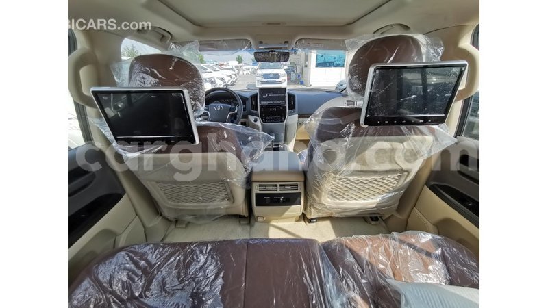 Big with watermark toyota land cruiser ashanti import dubai 11409