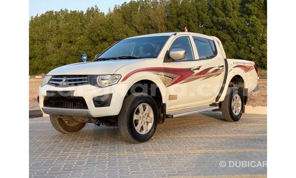 Sayi Imported Mitsubishi L200 White Mota in Import - Dubai a Ashanti Sayi Imported Mitsubishi L200 White Mota in Import - Dubai a Ashanti