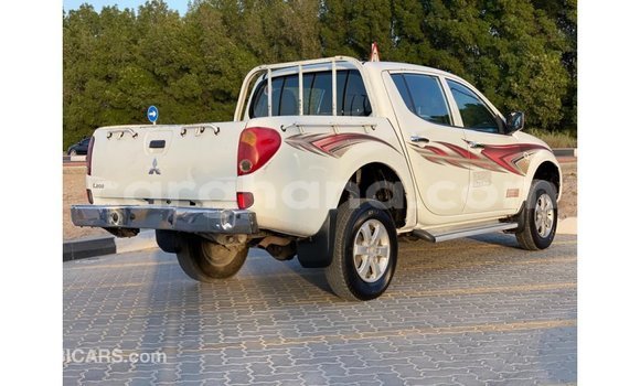 Sayi Imported Mitsubishi L200 White Mota in Import - Dubai a Ashanti Sayi Imported Mitsubishi L200 White Mota in Import - Dubai a Ashanti