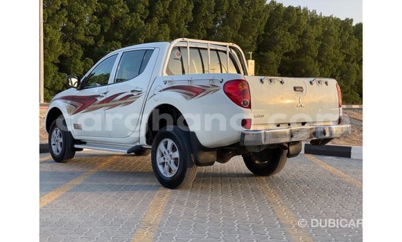 Sayi Imported Mitsubishi L200 White Mota in Import - Dubai a Ashanti Sayi Imported Mitsubishi L200 White Mota in Import - Dubai a Ashanti