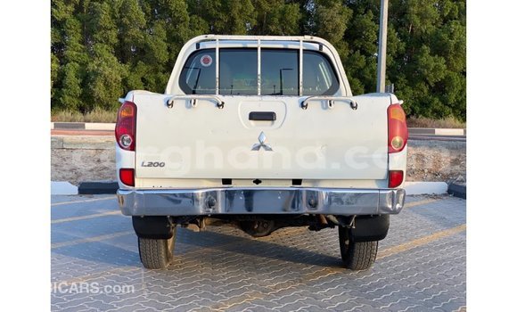 Sayi Imported Mitsubishi L200 White Mota in Import - Dubai a Ashanti Sayi Imported Mitsubishi L200 White Mota in Import - Dubai a Ashanti
