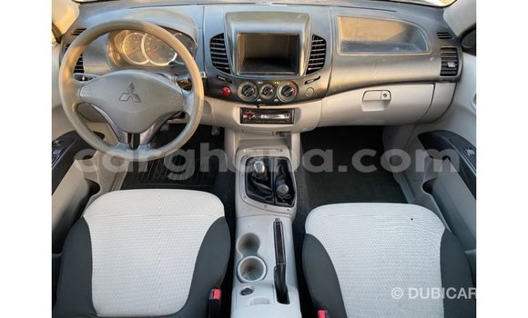 Sayi Imported Mitsubishi L200 White Mota in Import - Dubai a Ashanti Sayi Imported Mitsubishi L200 White Mota in Import - Dubai a Ashanti
