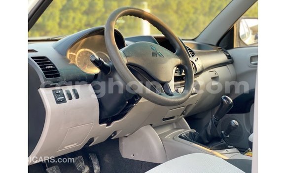 Sayi Imported Mitsubishi L200 White Mota in Import - Dubai a Ashanti Sayi Imported Mitsubishi L200 White Mota in Import - Dubai a Ashanti