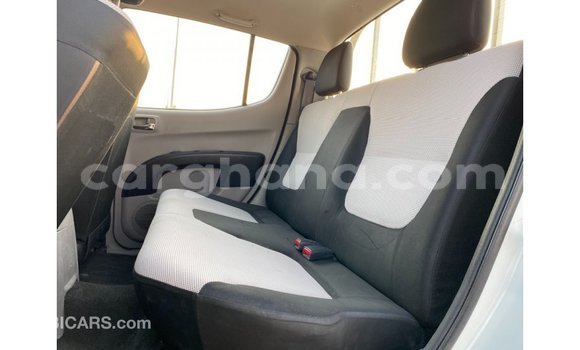 Sayi Imported Mitsubishi L200 White Mota in Import - Dubai a Ashanti Sayi Imported Mitsubishi L200 White Mota in Import - Dubai a Ashanti