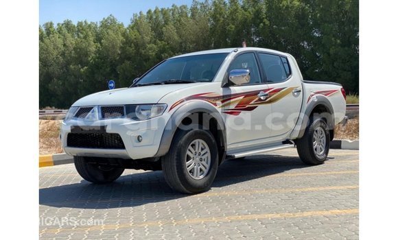 Buy Import Mitsubishi L200 White Car in Import - Dubai in Ashanti Buy Import Mitsubishi L200 White Car in Import - Dubai in Ashanti