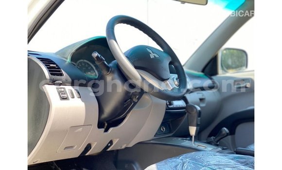 Buy Import Mitsubishi L200 White Car in Import - Dubai in Ashanti Buy Import Mitsubishi L200 White Car in Import - Dubai in Ashanti