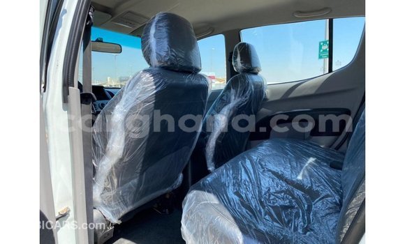 Buy Import Mitsubishi L200 White Car in Import - Dubai in Ashanti Buy Import Mitsubishi L200 White Car in Import - Dubai in Ashanti