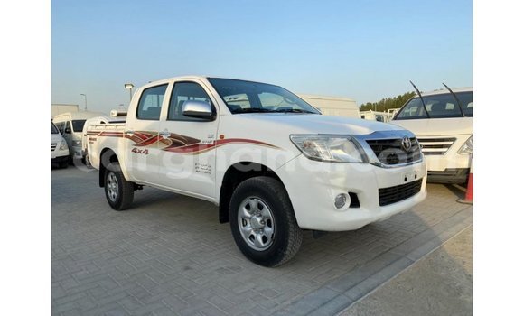 Ra Imported Toyota Hilux funfun Ọkọ̀ in Import - Dubai ni Ashanti Ra Imported Toyota Hilux funfun Ọkọ̀ in Import - Dubai ni Ashanti