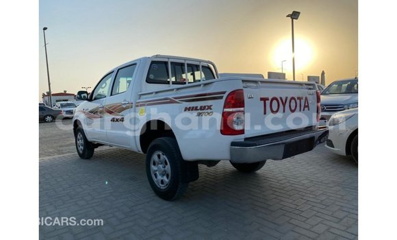 Ra Imported Toyota Hilux funfun Ọkọ̀ in Import - Dubai ni Ashanti Ra Imported Toyota Hilux funfun Ọkọ̀ in Import - Dubai ni Ashanti