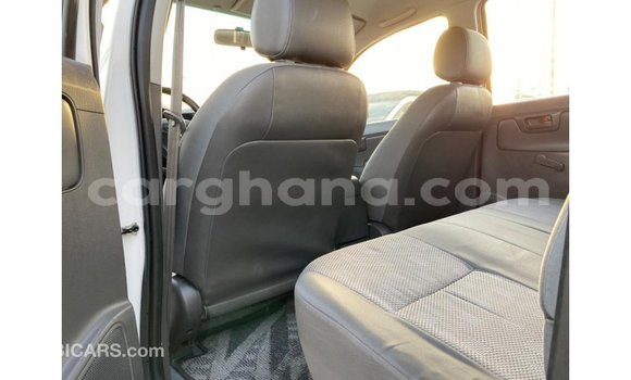 Ra Imported Toyota Hilux funfun Ọkọ̀ in Import - Dubai ni Ashanti Ra Imported Toyota Hilux funfun Ọkọ̀ in Import - Dubai ni Ashanti