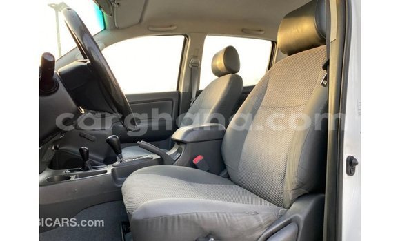 Ra Imported Toyota Hilux funfun Ọkọ̀ in Import - Dubai ni Ashanti Ra Imported Toyota Hilux funfun Ọkọ̀ in Import - Dubai ni Ashanti