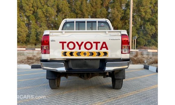 Ra Imported Toyota Hilux funfun Ọkọ̀ in Import - Dubai ni Ashanti Ra Imported Toyota Hilux funfun Ọkọ̀ in Import - Dubai ni Ashanti