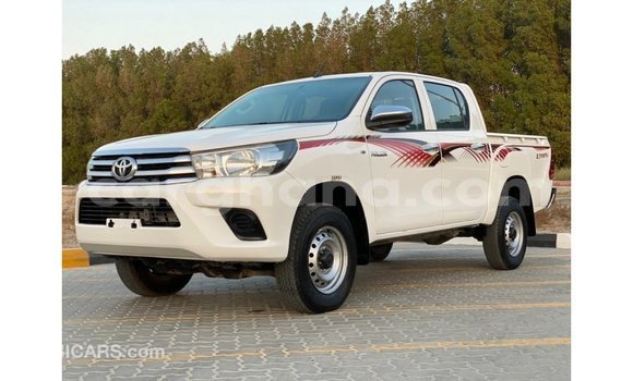 Ra Imported Toyota Hilux funfun Ọkọ̀ in Import - Dubai ni Ashanti Ra Imported Toyota Hilux funfun Ọkọ̀ in Import - Dubai ni Ashanti