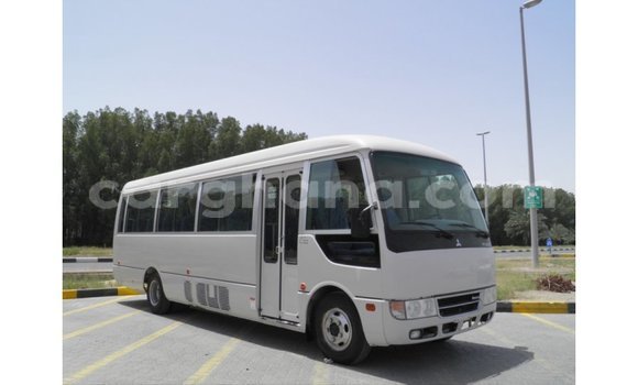 Ra Imported Mitsubishi Carisma funfun Ọkọ̀ in Import - Dubai ni Ashanti Ra Imported Mitsubishi Carisma funfun Ọkọ̀ in Import - Dubai ni Ashanti