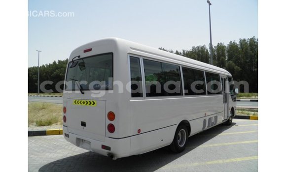 Ra Imported Mitsubishi Carisma funfun Ọkọ̀ in Import - Dubai ni Ashanti Ra Imported Mitsubishi Carisma funfun Ọkọ̀ in Import - Dubai ni Ashanti