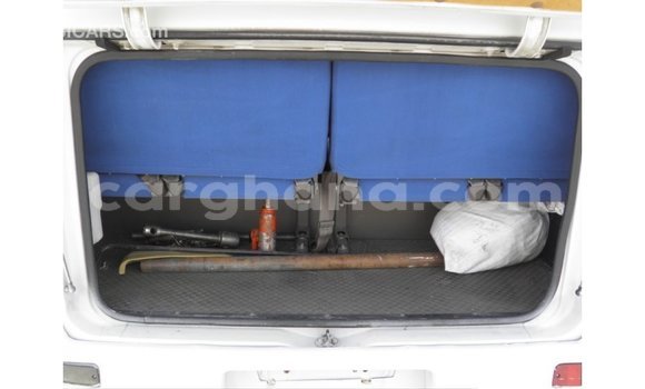 Ra Imported Mitsubishi Carisma funfun Ọkọ̀ in Import - Dubai ni Ashanti Ra Imported Mitsubishi Carisma funfun Ọkọ̀ in Import - Dubai ni Ashanti