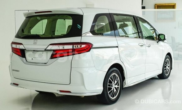 Ra Imported Honda C funfun Mọto in Import - Dubai ni Ashanti Ra Imported Honda C funfun Mọto in Import - Dubai ni Ashanti