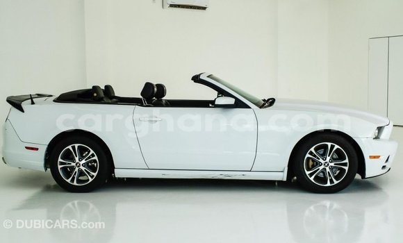 Buy Import Ford Mustang White Car in Import - Dubai in Ashanti Buy Import Ford Mustang White Car in Import - Dubai in Ashanti