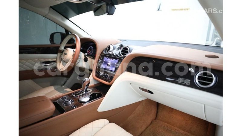 Big with watermark bentley bentayga ashanti import dubai 11452