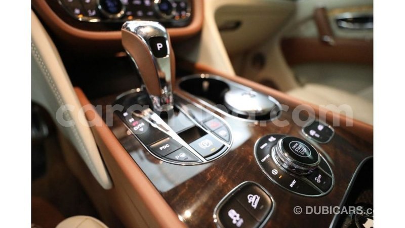 Big with watermark bentley bentayga ashanti import dubai 11452