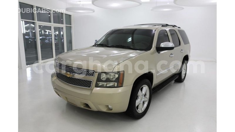 Big with watermark chevrolet tahoe ashanti import dubai 11463