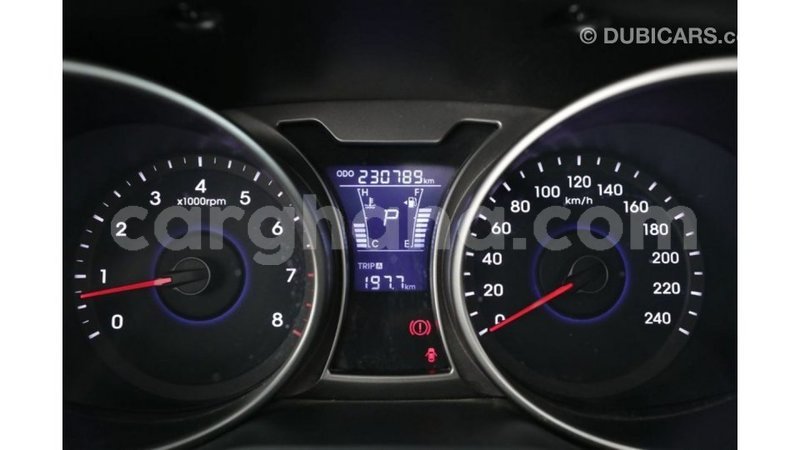 Big with watermark hyundai veloster ashanti import dubai 11487