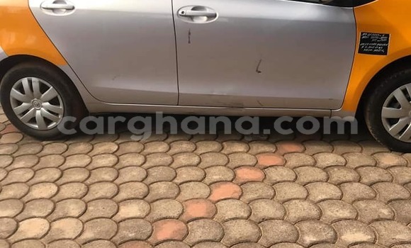 Sayi Na hannu Toyota Vitz Azurfa Mota in Accra a Greater Accra Sayi Na hannu Toyota Vitz Azurfa Mota in Accra a Greater Accra